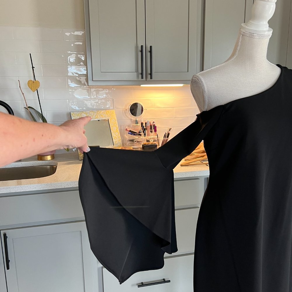 Vince Camuto One Shoulder Little Black Dress Flare Sleeve Size Small NWT - Picture 5 of 10